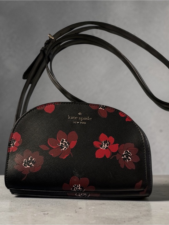 kate spade Handbags - kate spade Crossbody “Poppy” Purse with Zipper Closure and Pockets inside for CC